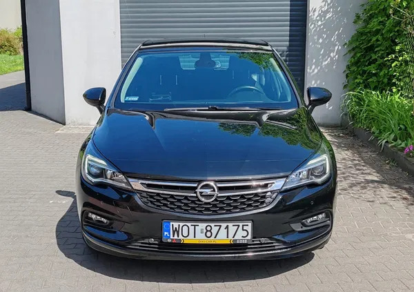 opel Opel Astra cena 55800 przebieg: 94000, rok produkcji 2019 z Karczew